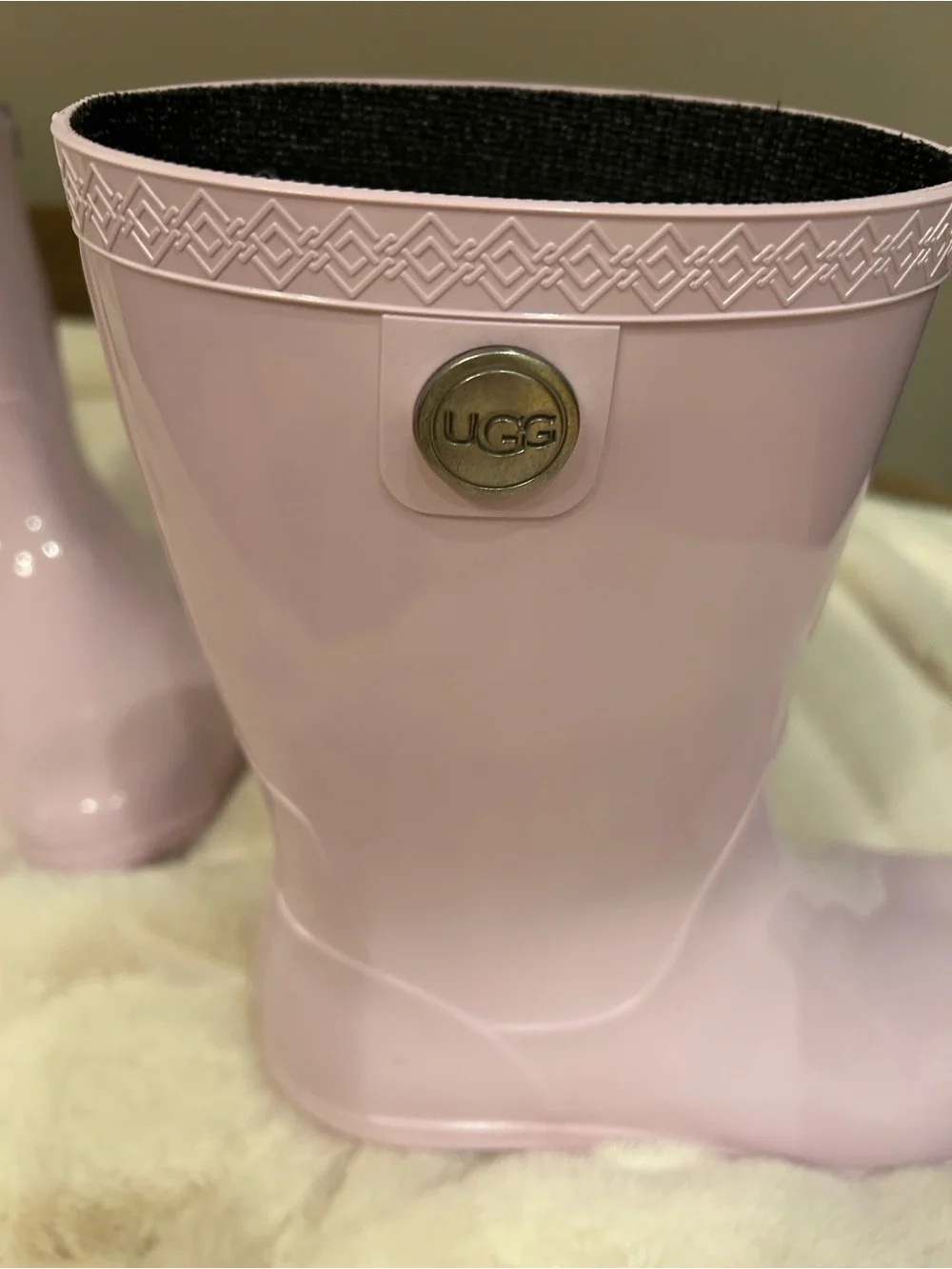 UGG Glossy  Mid Calf Rain Boots ( Lavender color)